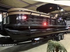 ポンツーボート　REGENCY BOAT